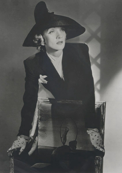 Marlene Dietrich, 1942