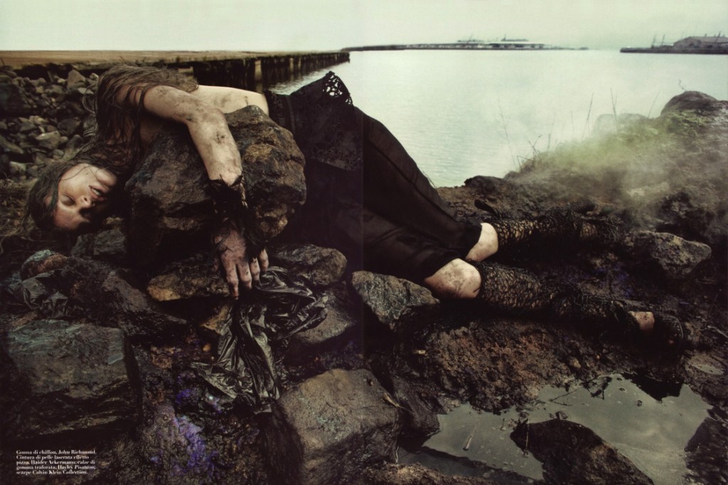 Vogue Itália - ''Water & Oil'' by Steven Meisel (9)