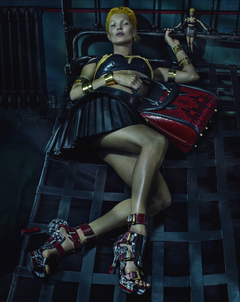 800x1006xalexander-mcqueen-spring-summer-2014-campaign-kate-moss-photos-0007_jpg_pagespeed_ic_-wD-A4zNkM