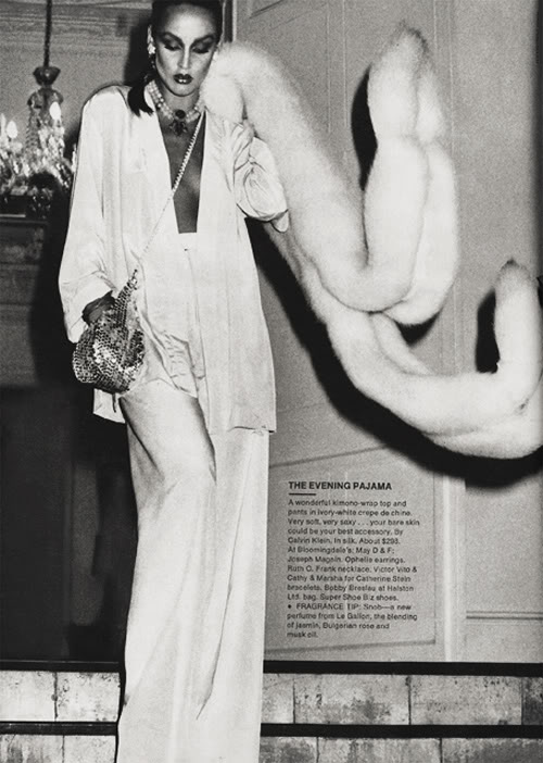 Jerry Hall showing us how to wear 70's summer furs