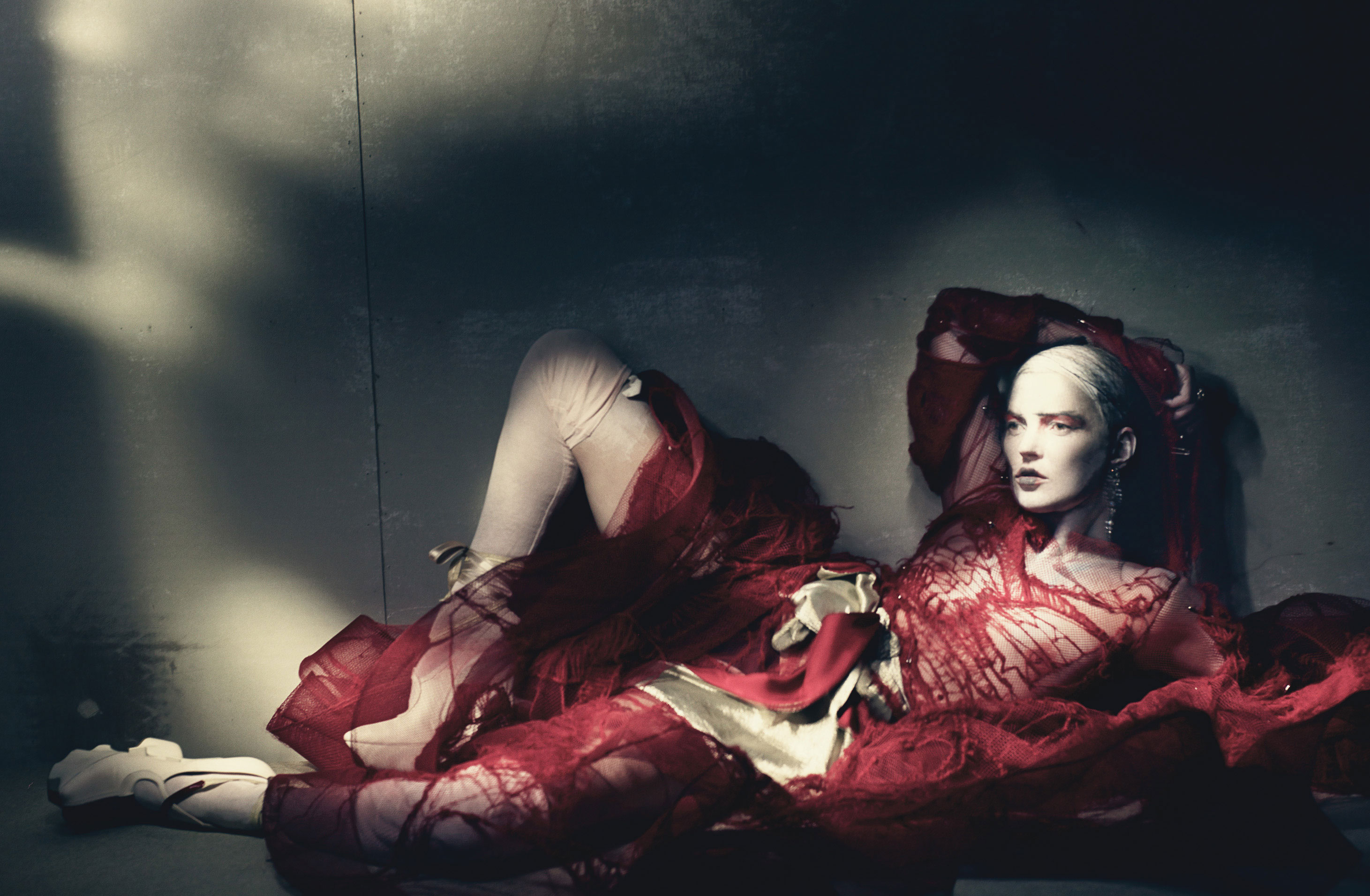 kate-moss-by-paolo-roversi-for-w-magazine-april-2015-2