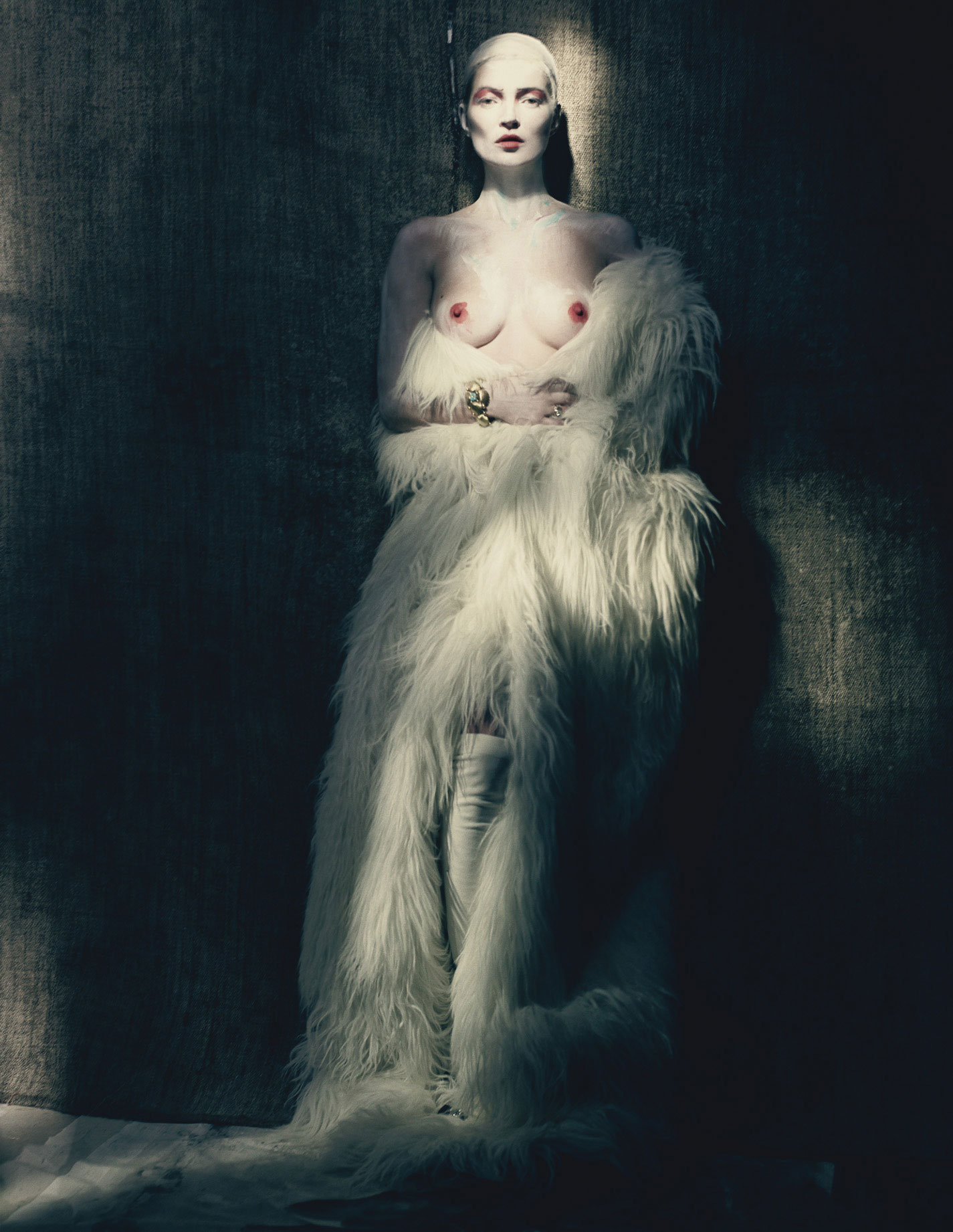 kate-moss-by-paolo-roversi-for-w-magazine-april-2015-6