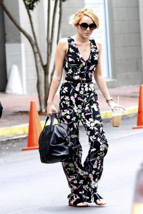 la-modella-mafia-Miley-Cyrus-in-a-floral-cut-out-jumpsuit-and-Givenchy-bag-31